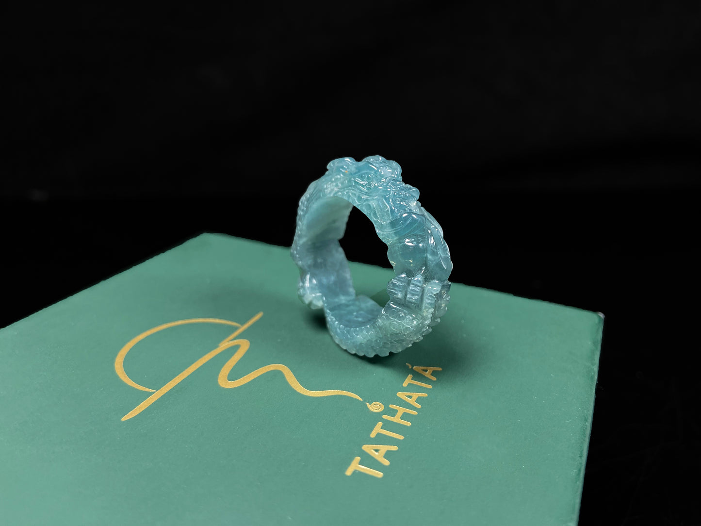 Translucent Mint Dragon · Nature Guatemalan Jadeite Ring (20mm)