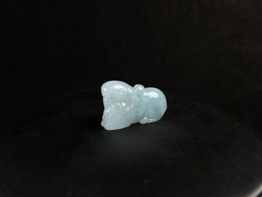 A graceful moonlit green horse loose jadeite.