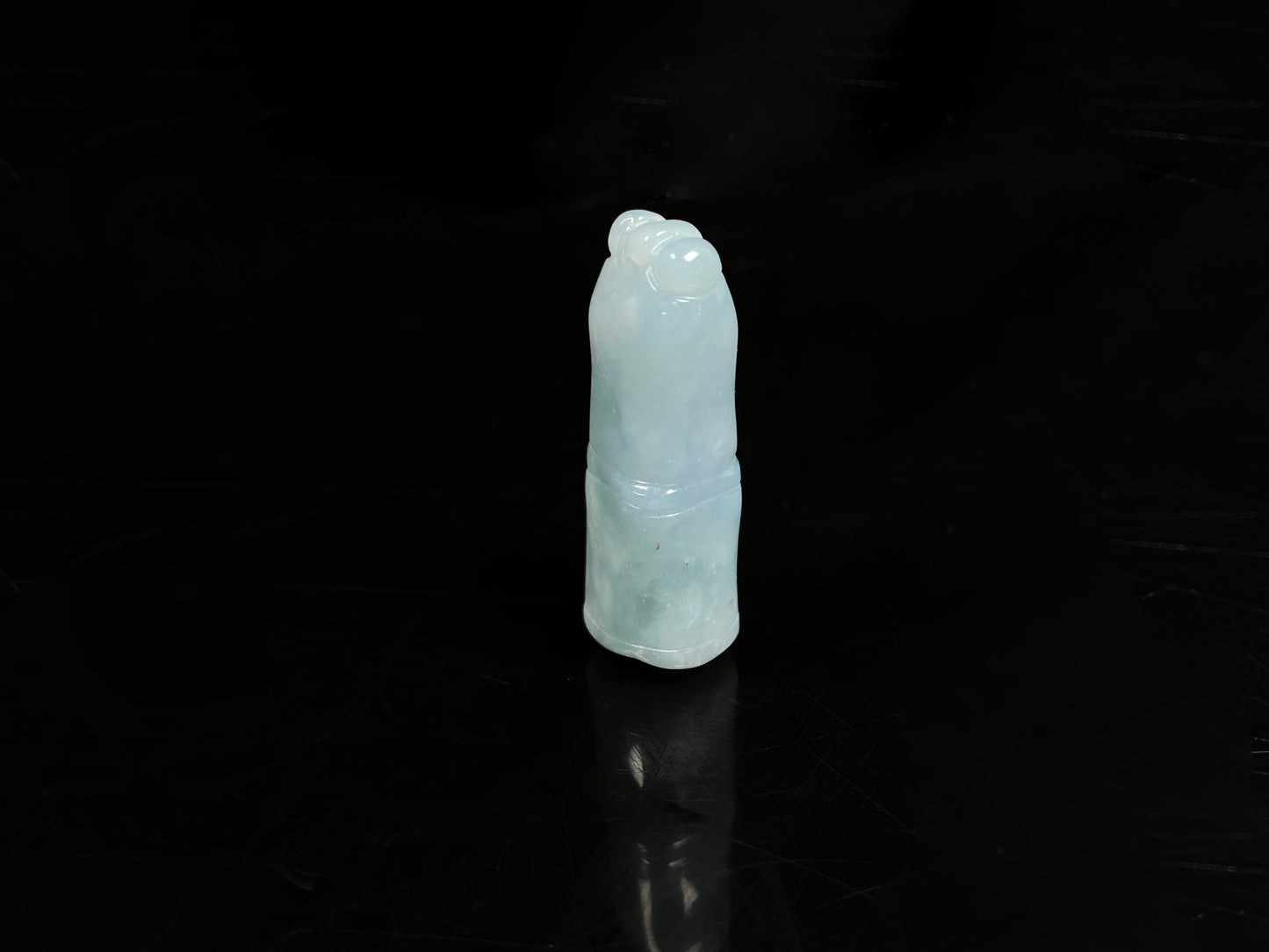 A light blue bamboo joint loose jadeite.
