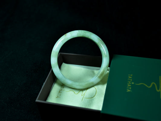 Fortune · Jadeite Jade Peace Bangle (56mm)
