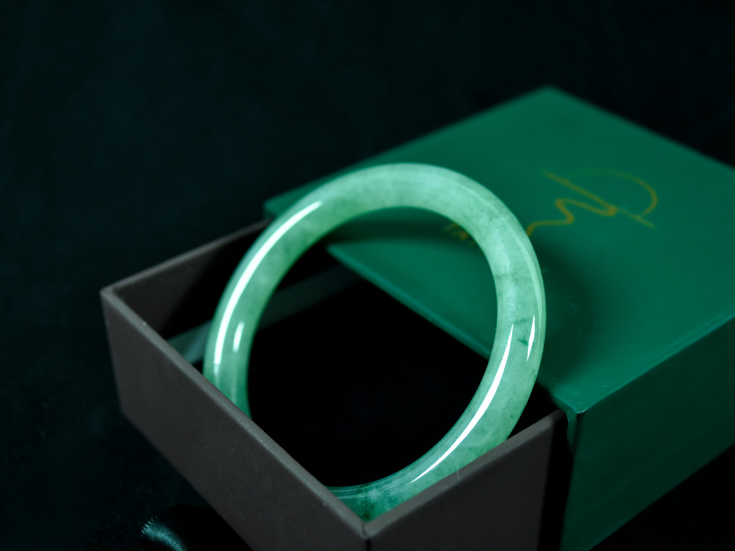 Prosperity Flame · Burmese Jadeite Bangle (56mm)