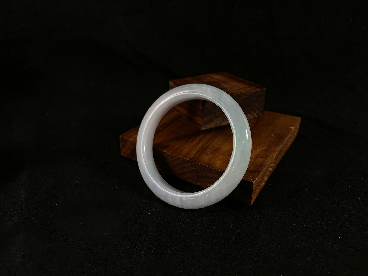 Ice  Clear Jade Moist  Plain Jadeite Bracelet, Peace and Good Fortune, Daily Versatile, Elegant Wrist Charm, Ideal Gift Choice Luxury