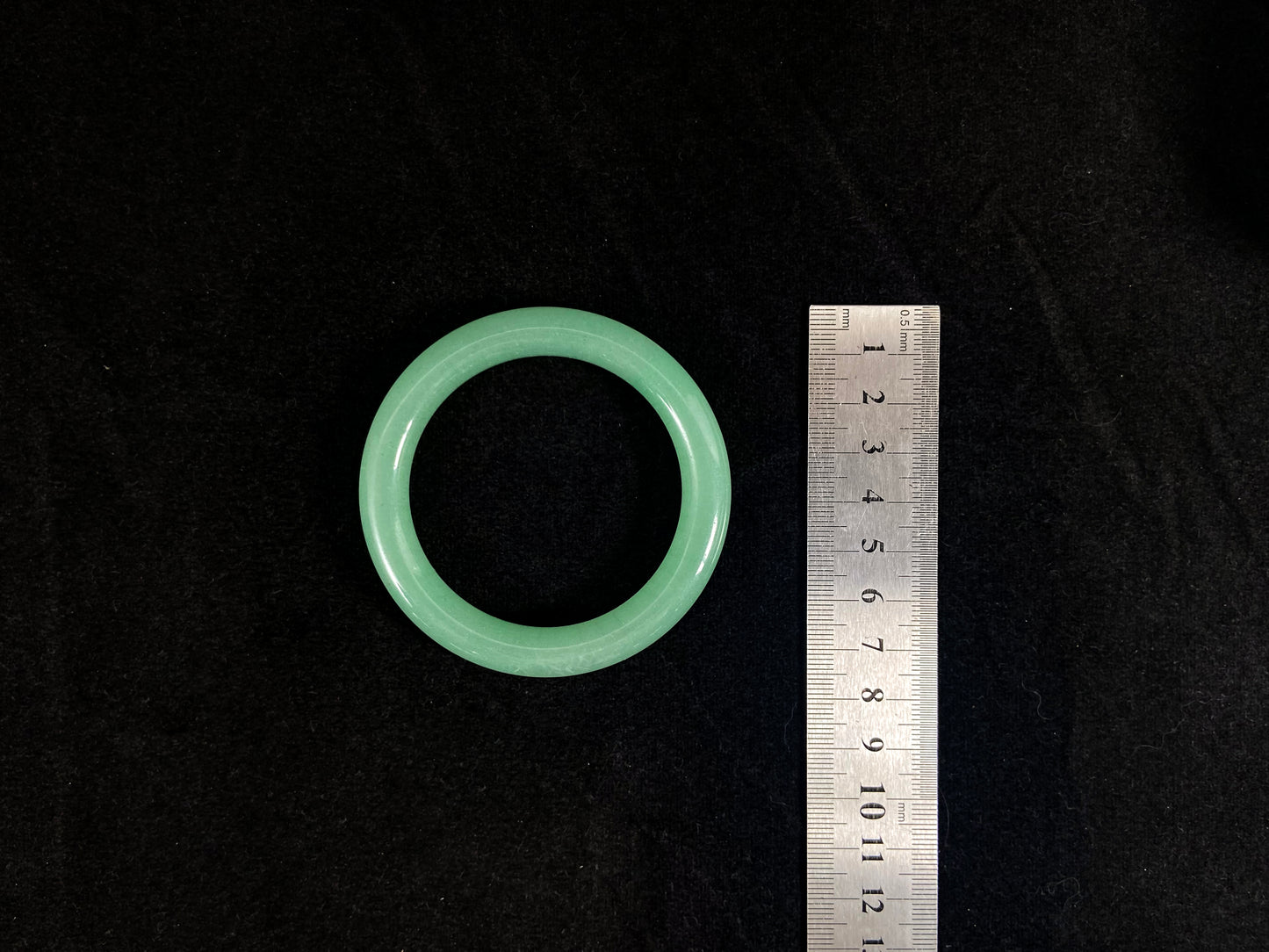Apple Green Jadeite Bangle (55mm)