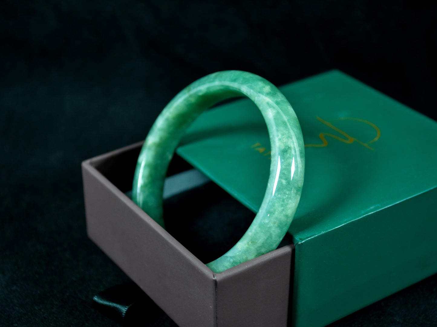 Verdant Harmony · Apple Green Jadeite Bangle