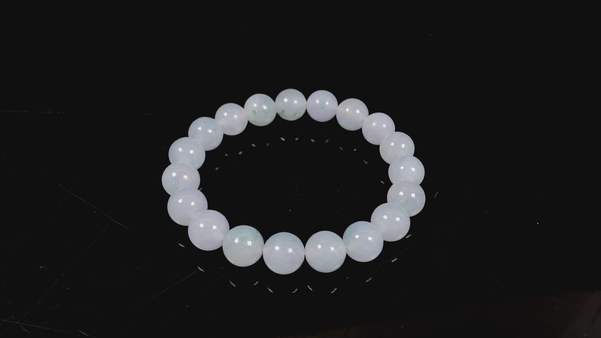 A icy soft lilac moss jadeite beads bracelet.