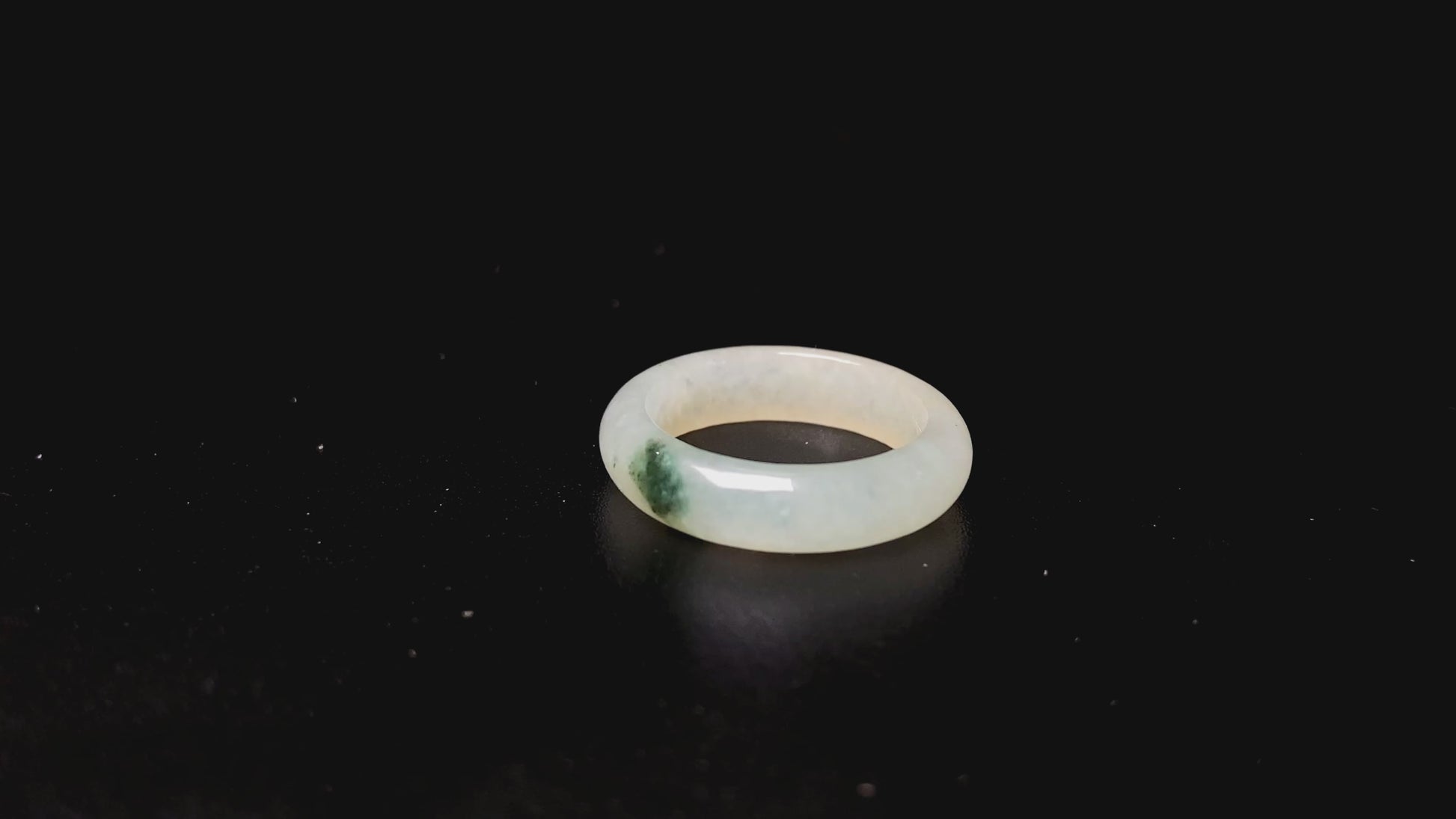 A misty green spot jadeite ring.