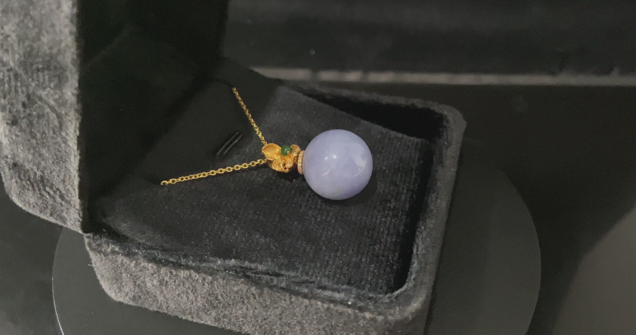 A lavender dew ball loose jadeite.