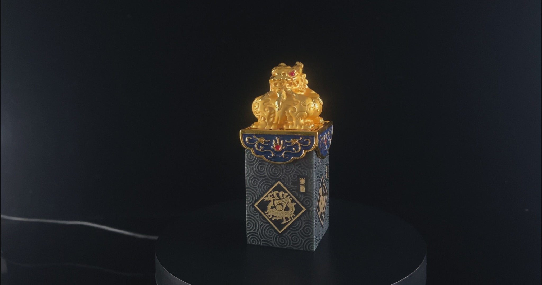 Golden Guardian Pixiu Seal · Nature Hetian Jade
