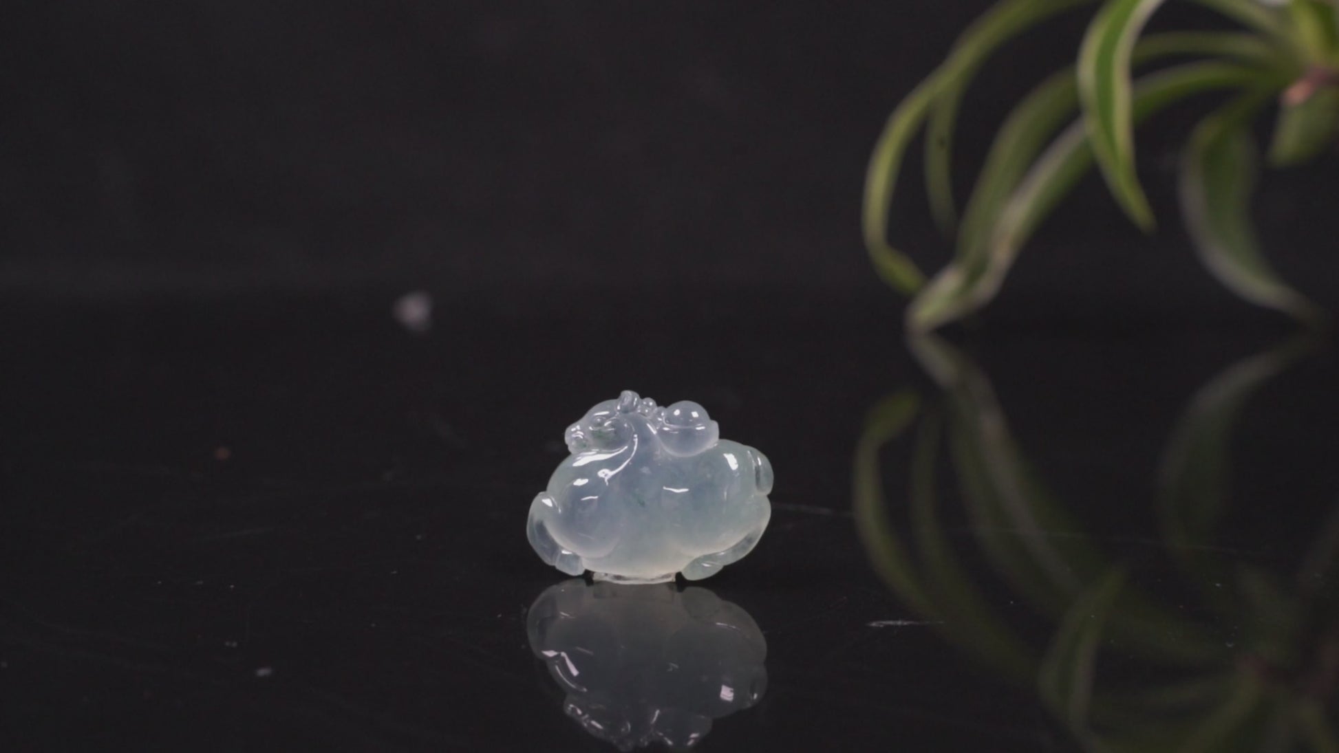 A icy translucent white horse loose jadeite.