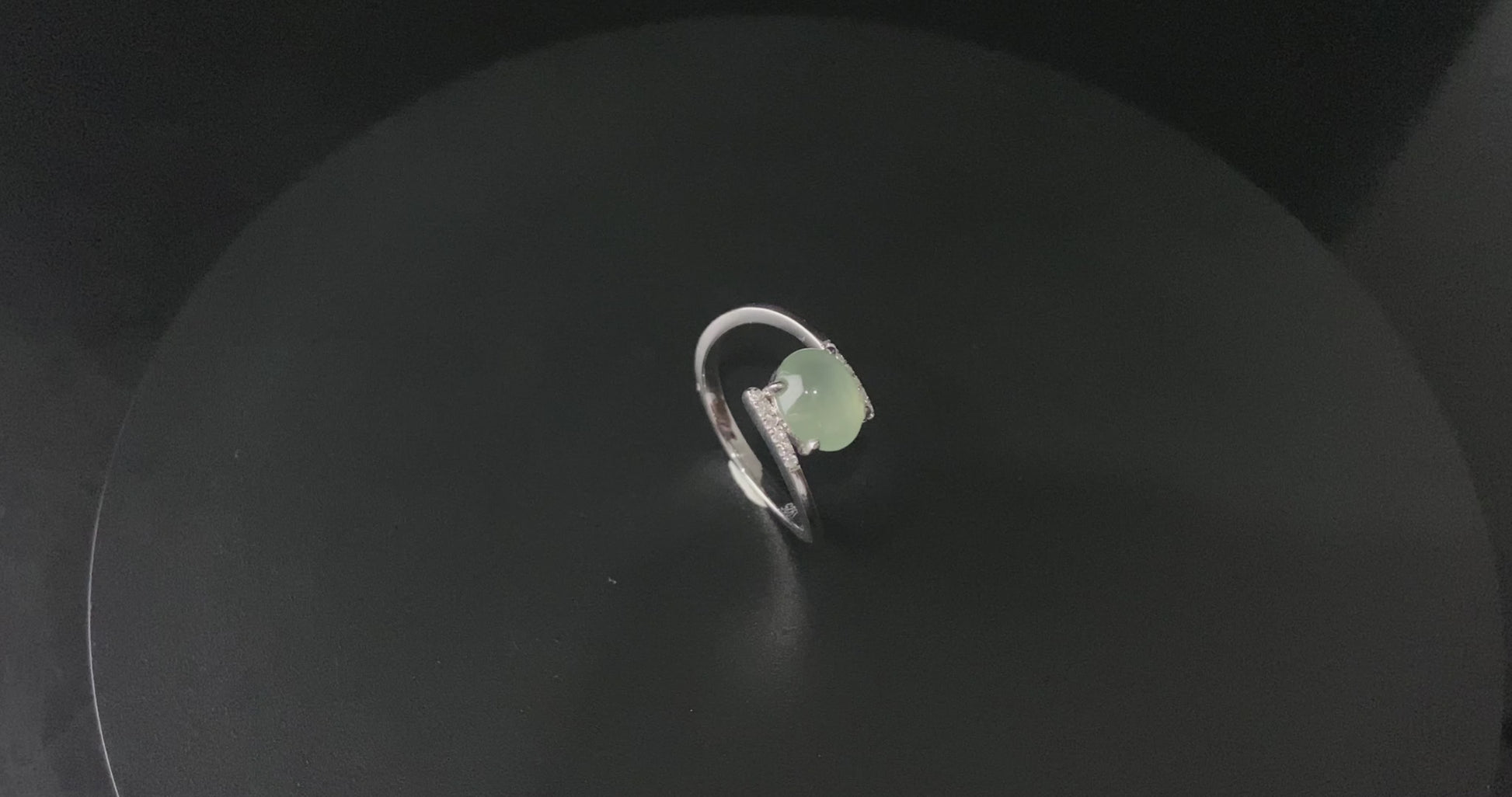 Clear Green Icy Cabochon· Nature Burmese Jadeite Ring (18mm)