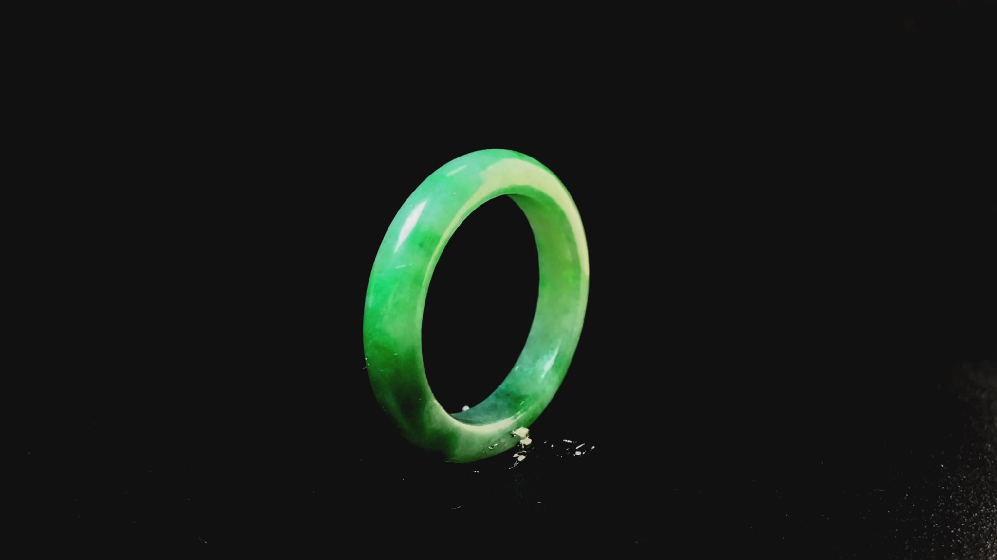 A vivid green mist jadeite ring.