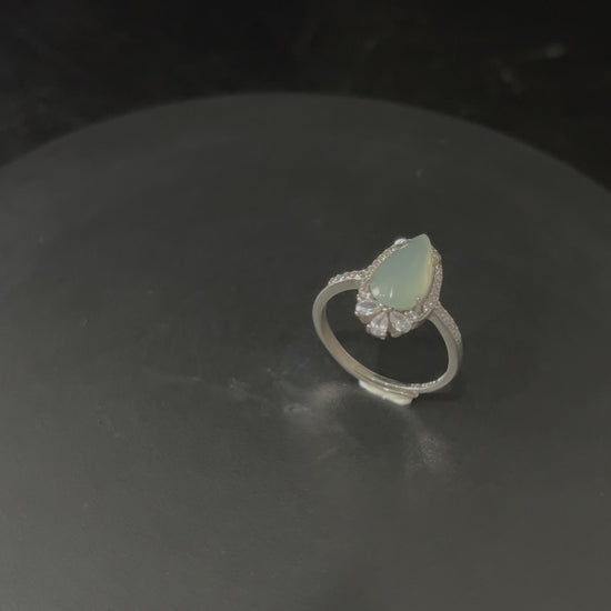 A dreamy frost teardrop jadeite ring.