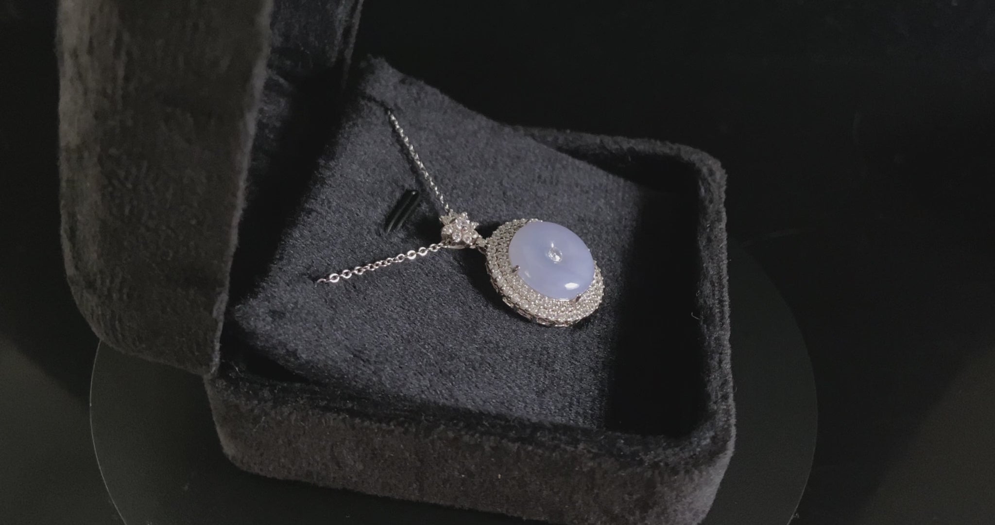 Dreamy Lavender Peace Buckle · Nature Burmese Jadeite Pendant