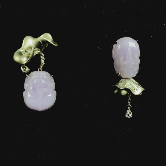 A violet pixiu with petal jadeite earring.