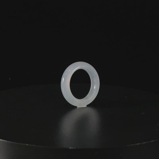 Frost Icy White · Nature Burmese Jadeite Ring (17mm)