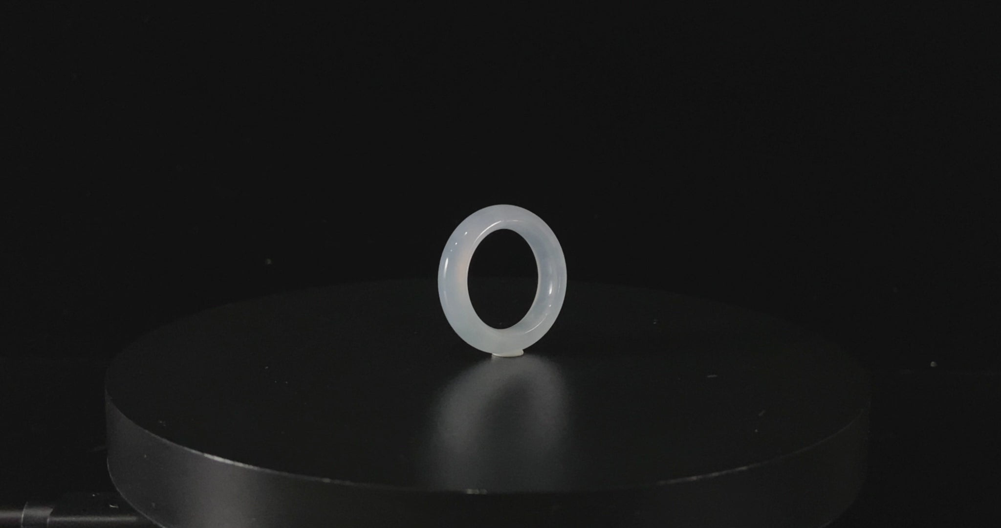 Frost Icy White · Nature Burmese Jadeite Ring (17mm)