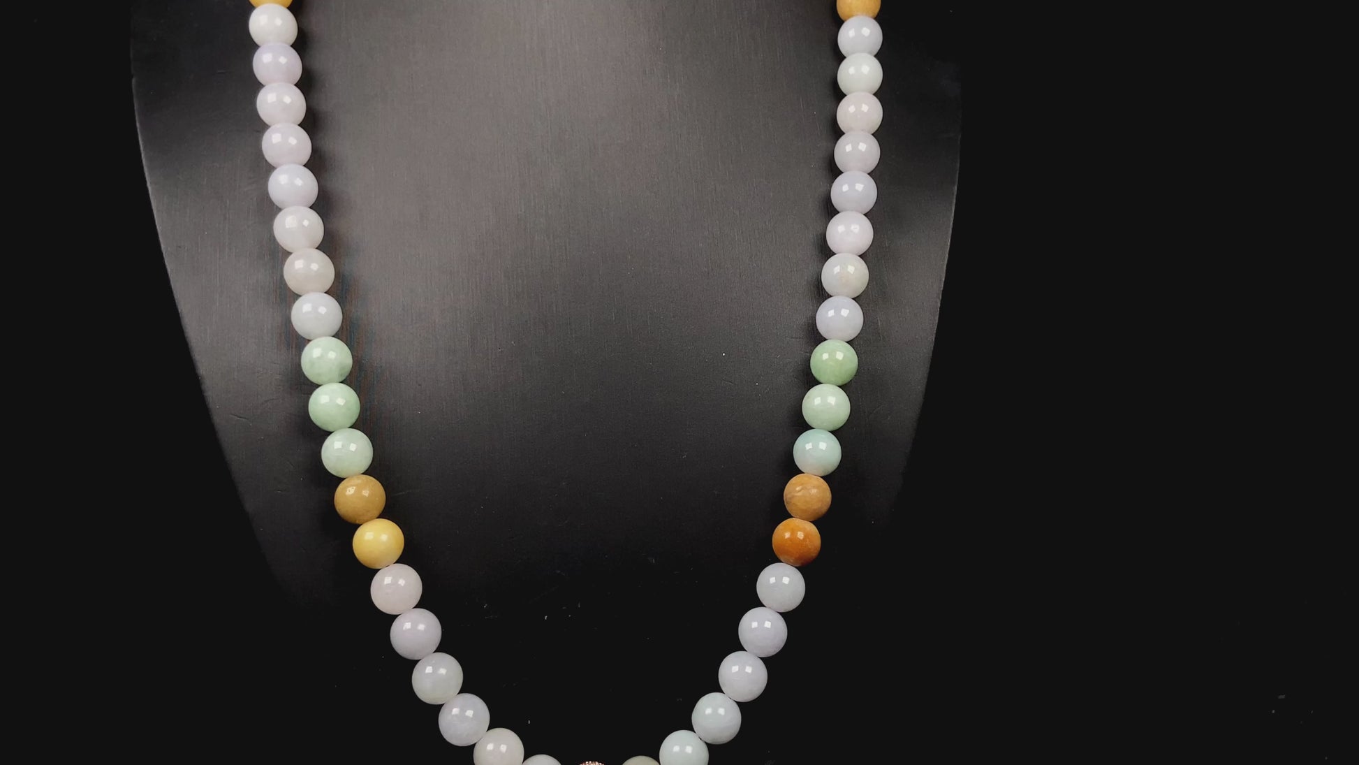 A milky candy tricolor jadeite beads necklace.