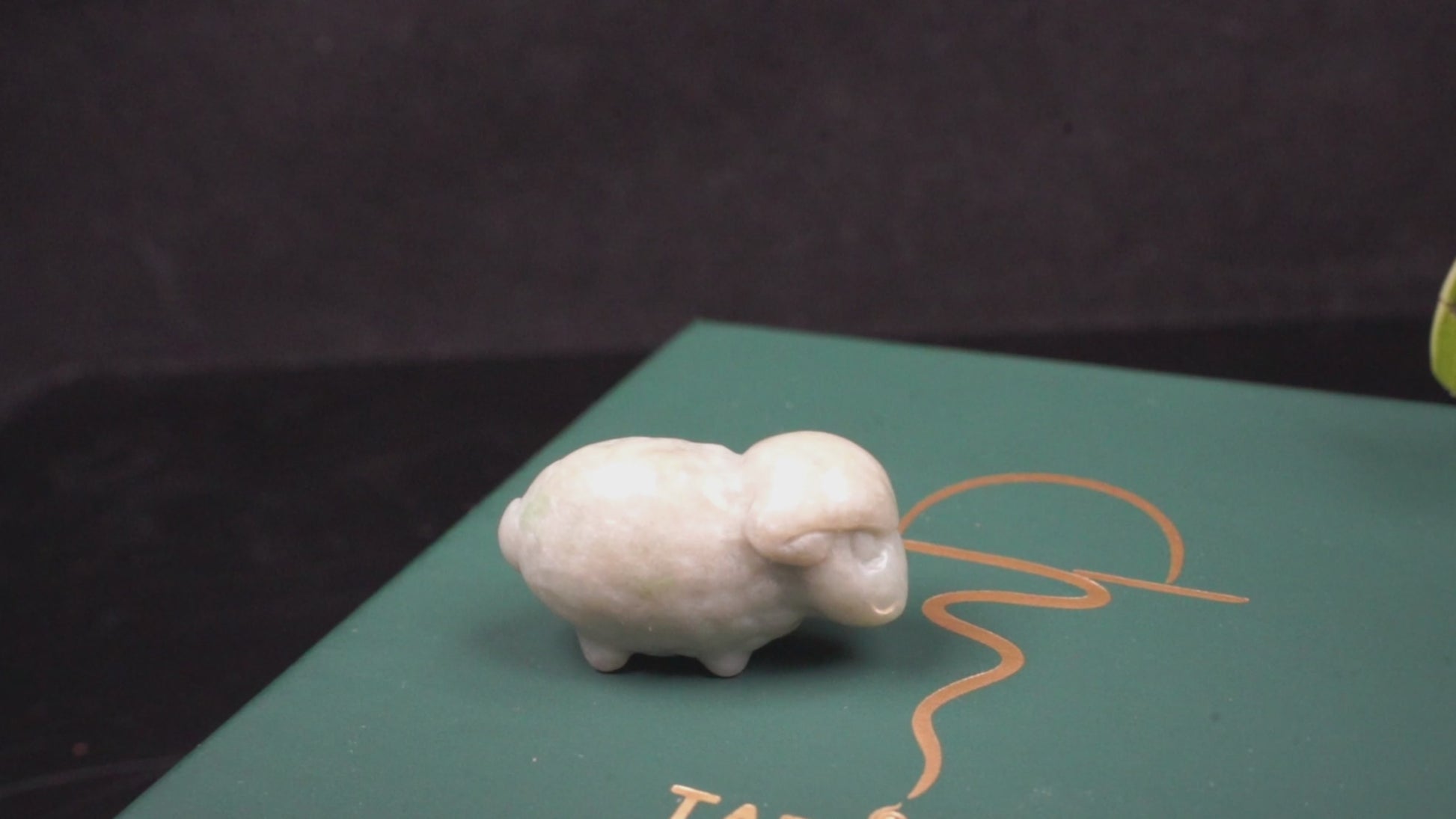 A soft ivory white sheep loose jadeite.