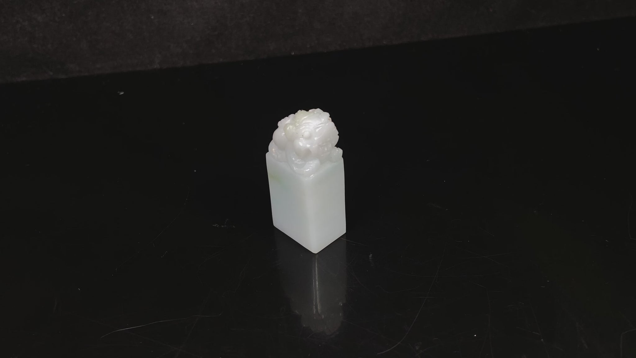 A pale green pixiu guardian seal loose jadeite.