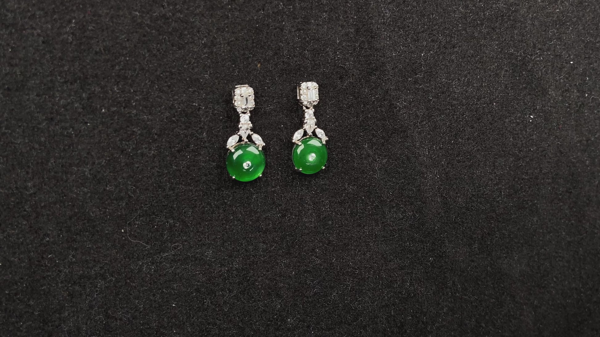 Lucky green buckle jadeite earrings.