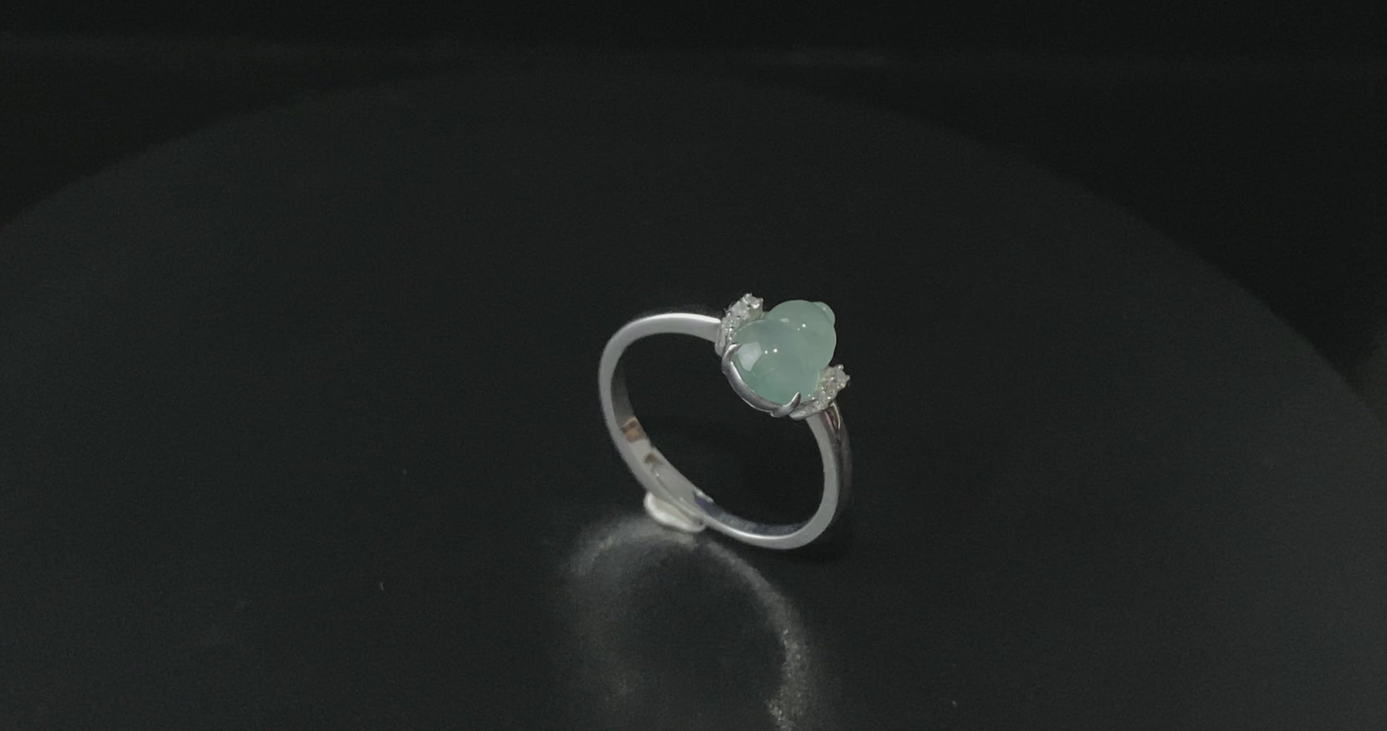 Misty Ravine Sky Water · Nature Burmese Jadeite Ring (18mm)
