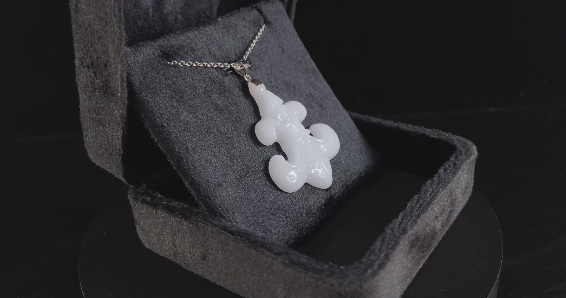 Pure White Fleur-de-lis · Nature Burmese Jadeite Pendant