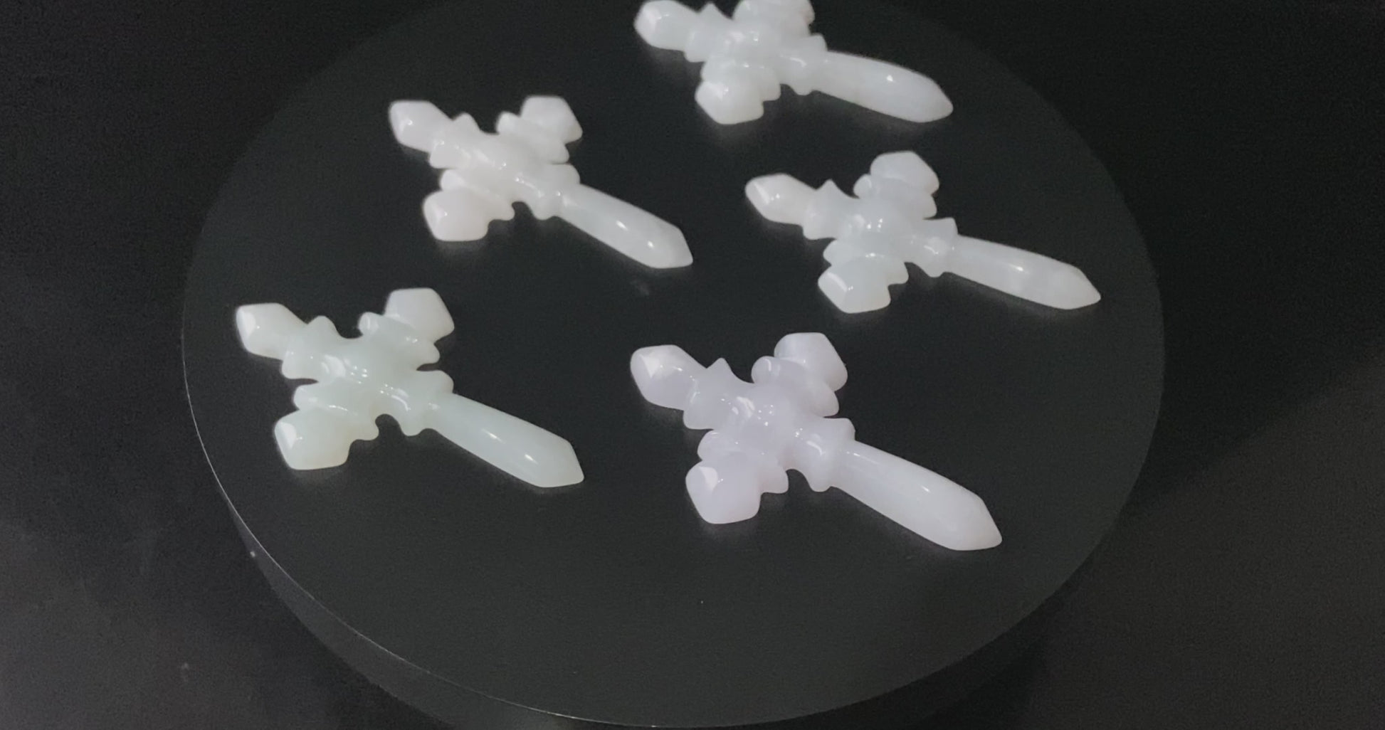 A milky frost cross loose jadeite.