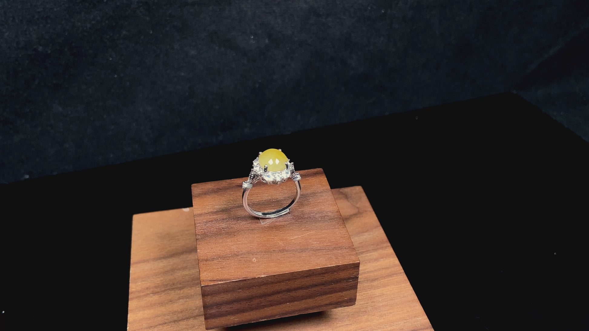 A ambered primrose gleam jadeite ring.