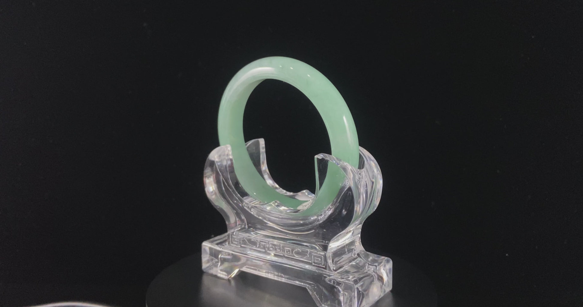 Dew Gathers in Early Spring · Nature Burmese Jadeite Peace Bangle（56mm）