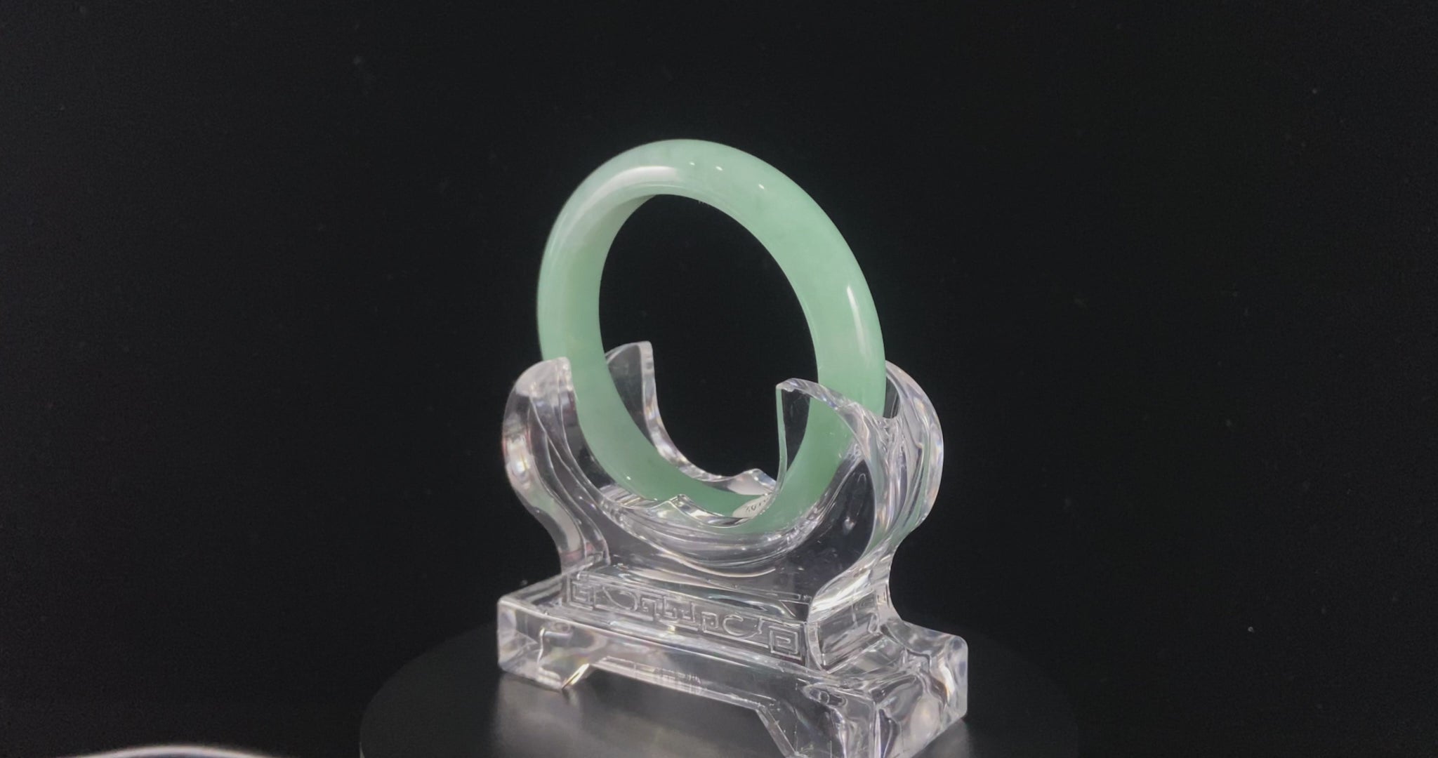 Dew Gathers in Early Spring · Nature Burmese Jadeite Peace Bangle（56mm）