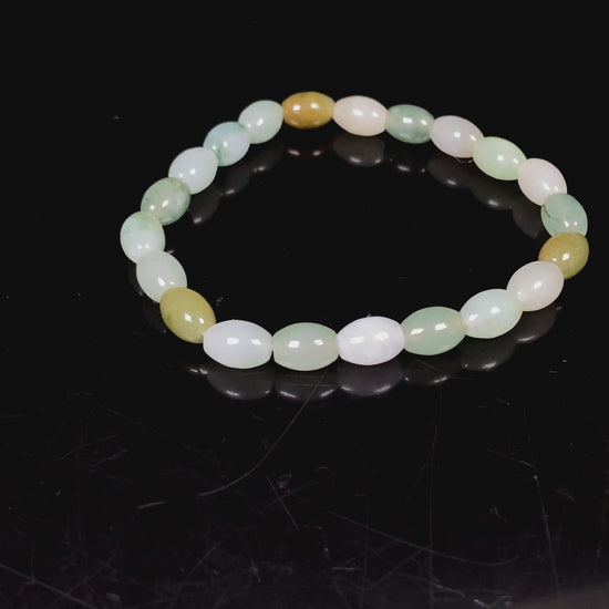 A spring green vitality jadeite beads bracelet.