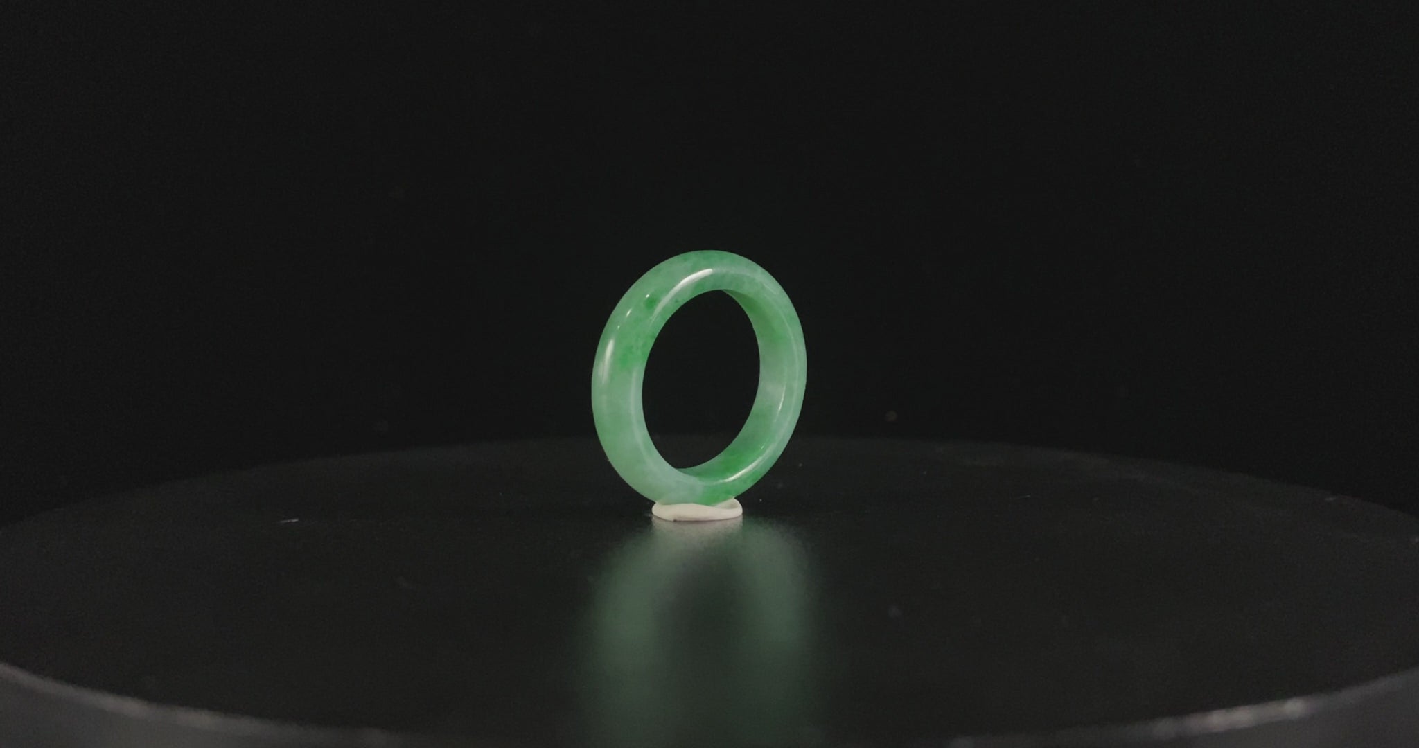 Premium Jadeite 🌳 Rich Grass Green Gentle Sheen · Nature Burmese Jadeite Ring