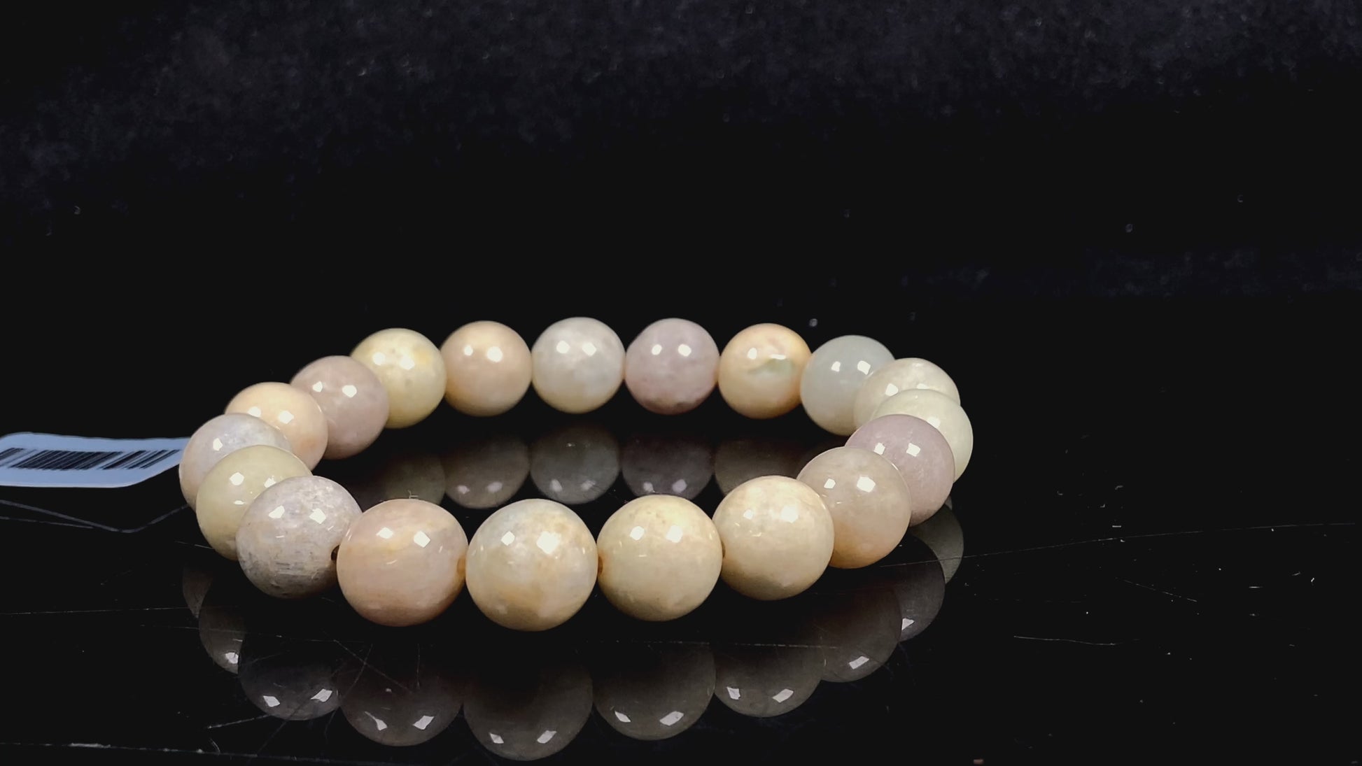 A warm beige serenity jadeite beads bracelet.