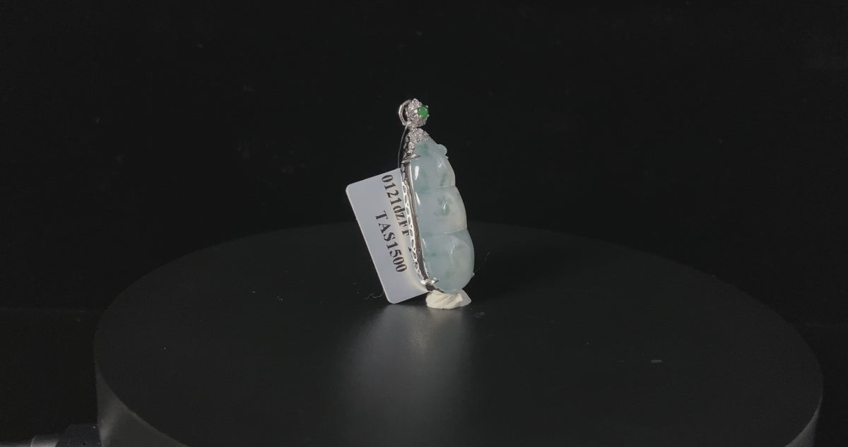 Artisan Crafted 🧊 Cloud Breeze Iced Bean · Nature Burmese Jadeite Pendant