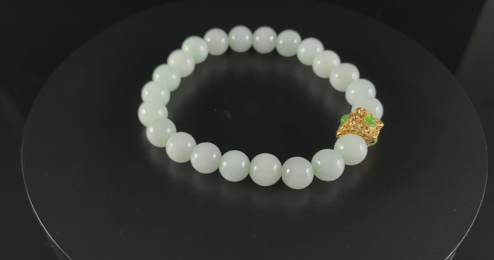 Cream White Gold Square · Nature Burmese Jadeite Bracelet