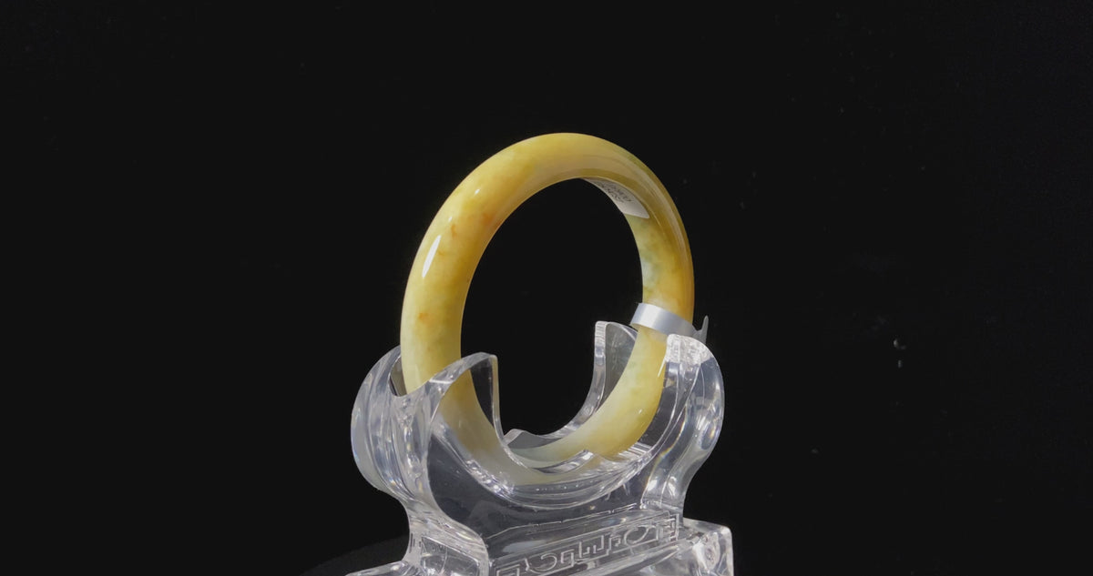 Dunhuang | Golden Hush Cream · Nature Burmese Jadeite Peace Bangle (59mm)