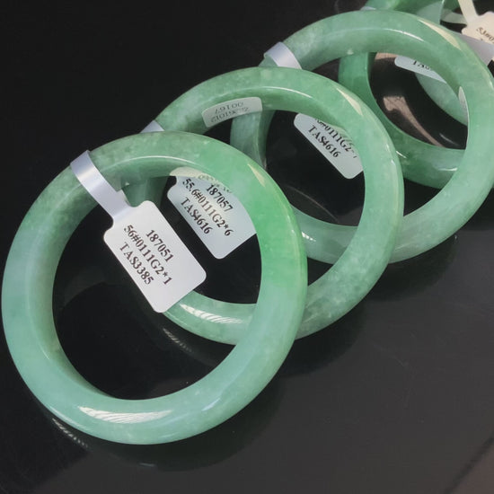 Premium 🌳 Verdant Bloom Green Mist · Nature Burmese Jadeite Peace Bangle