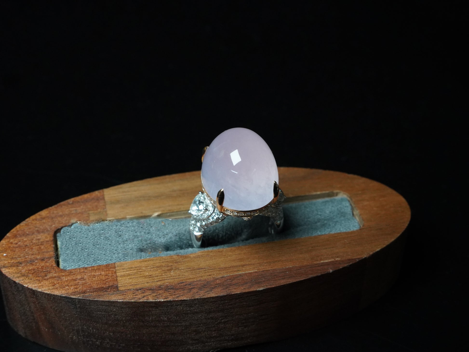 A lilac blush icy glow jadeite ring.