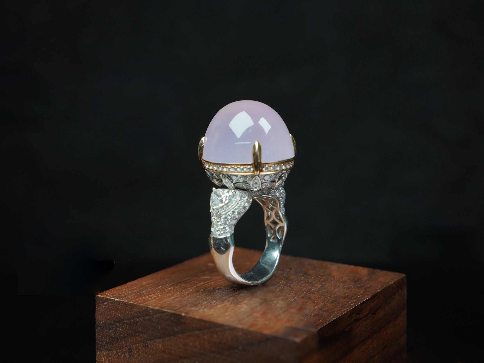 A lilac blush icy glow jadeite ring.